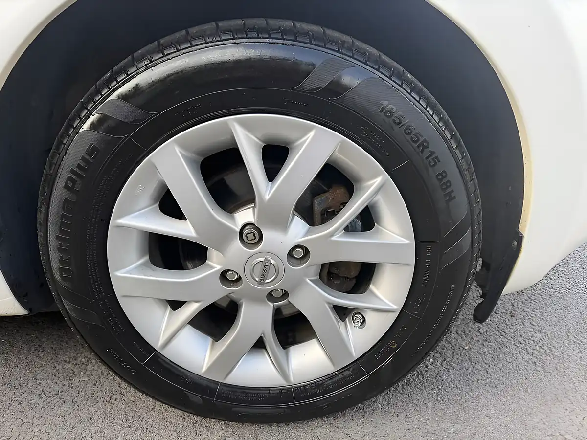 Used 2014 Nissan Note Acenta Premium White - Interior and Exterior details 9