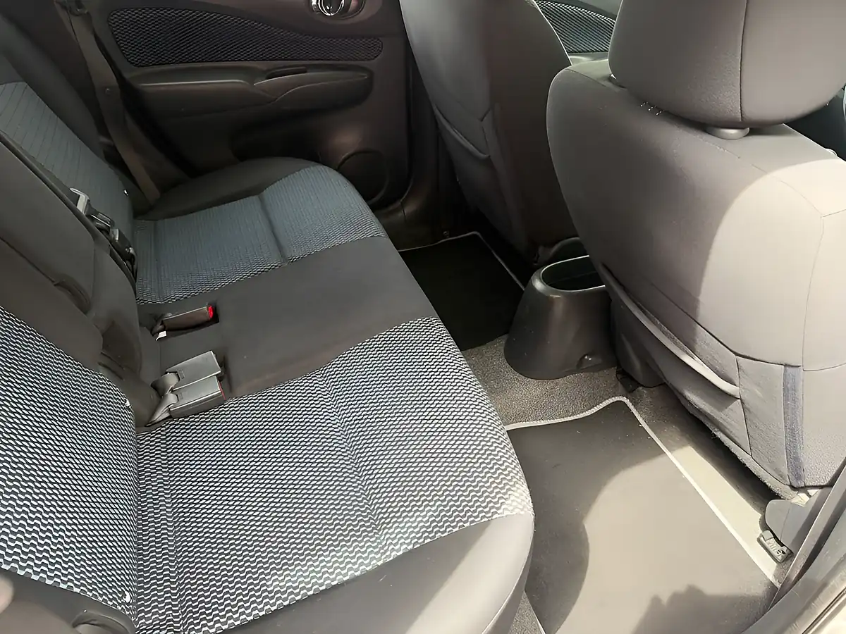 Used 2014 Nissan Note Acenta Silver - Interior and Exterior details 12