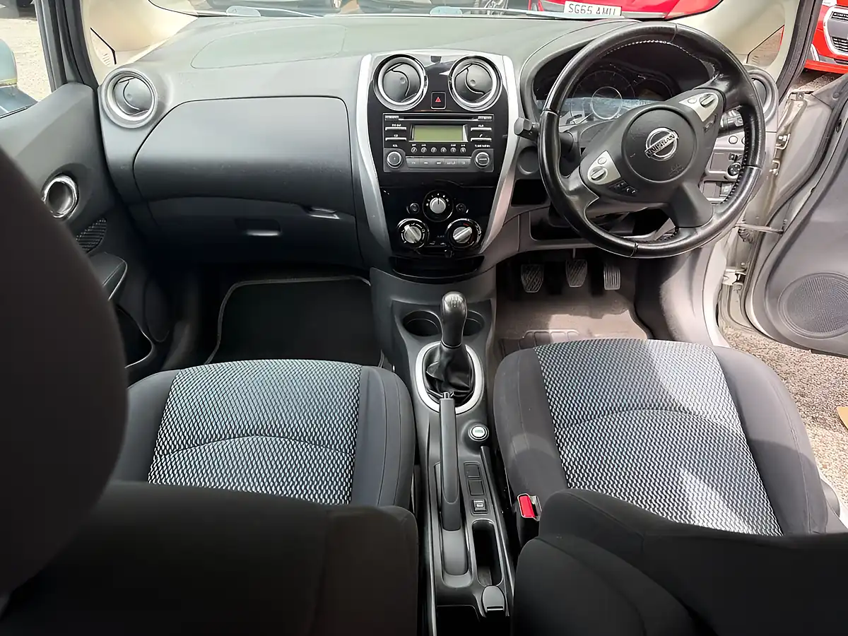 Used 2014 Nissan Note Acenta Silver - Interior and Exterior details 14