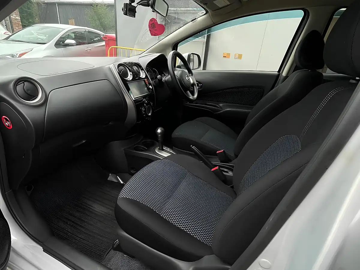 Used 2014 Nissan Note Acenta Silver - Interior and Exterior details 14