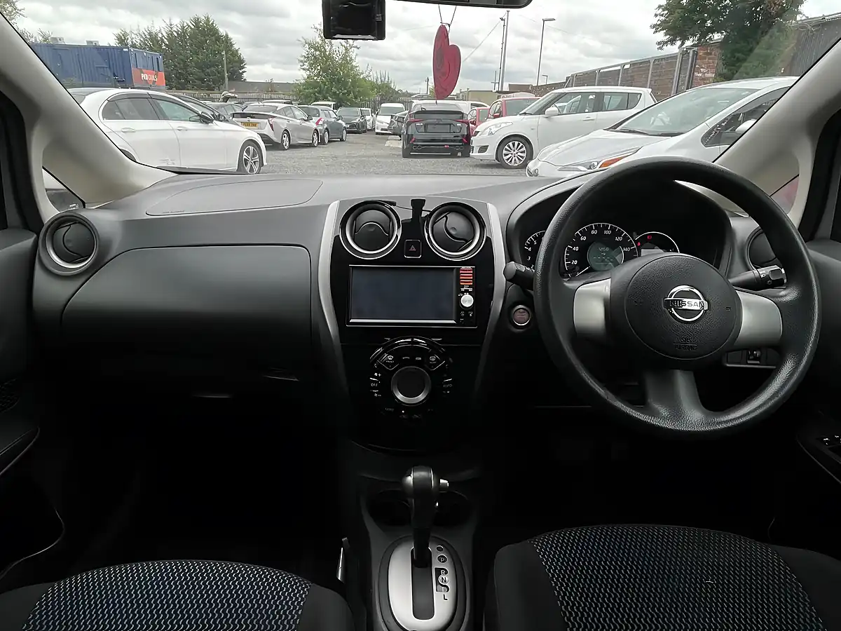 Used 2014 Nissan Note Acenta Silver - Interior and Exterior details 16