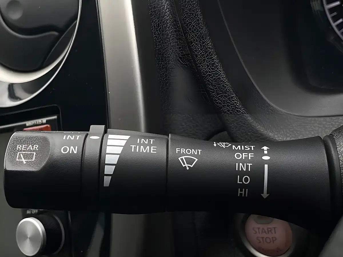 Used 2014 Nissan Note Acenta Silver - Interior and Exterior details 20