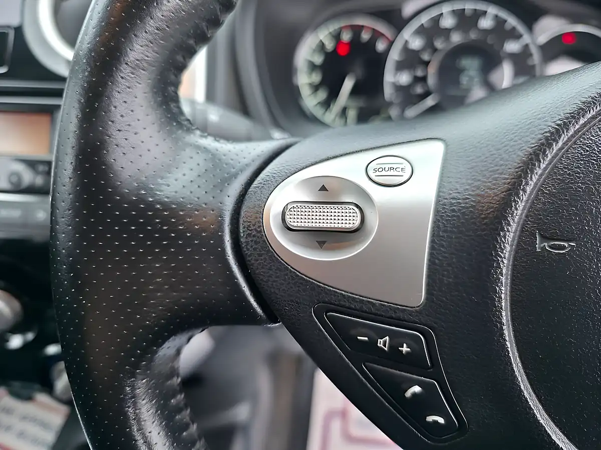 Used 2014 Nissan Note Acenta White - Interior and Exterior details 14