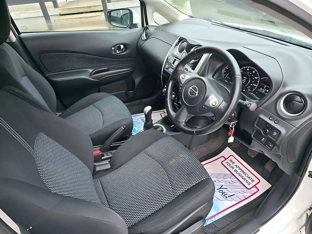 Used 2014 Nissan Note Acenta White - Interior and Exterior details 6