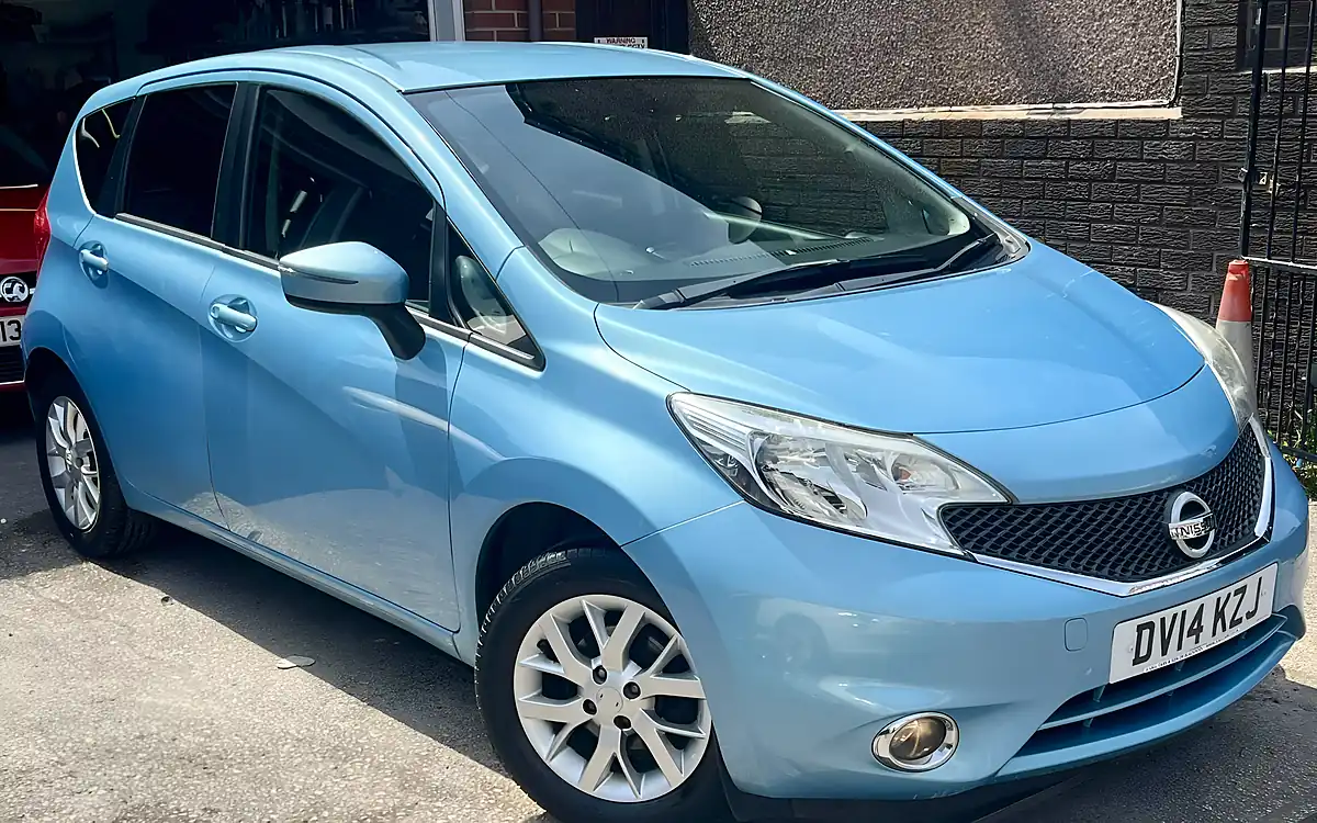 Used 2014 Nissan Note Premium Acenta Aqua Blue Metallic - Front View