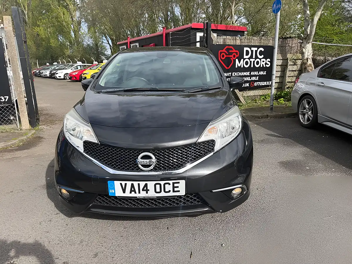 Used 2014 Nissan Note Tekna Black - Front View
