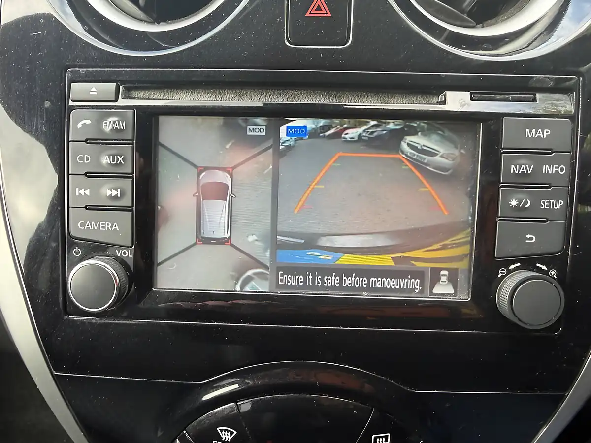 Used 2014 Nissan Note Tekna Black - Interior and Exterior details 14
