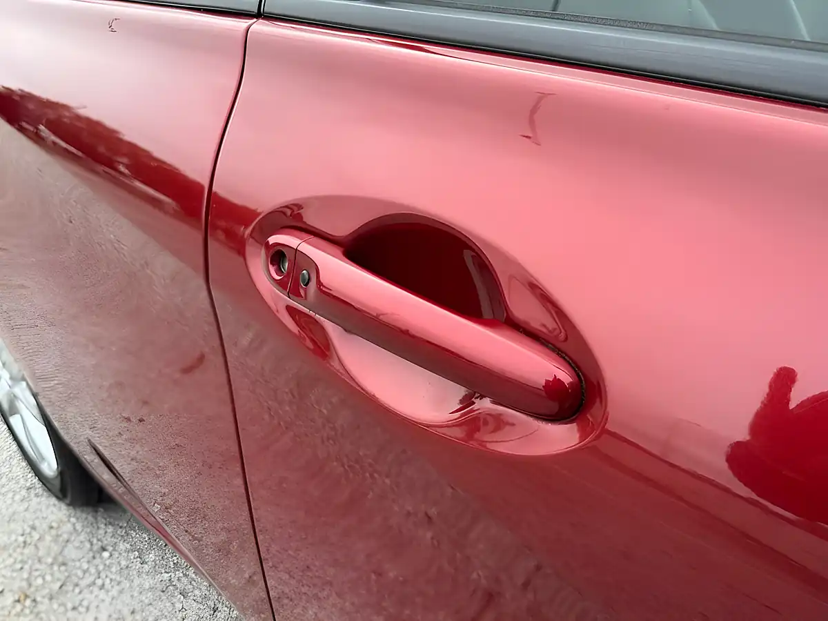 Used 2014 Nissan Note Tekna Force Red Metallic - Interior and Exterior details 11