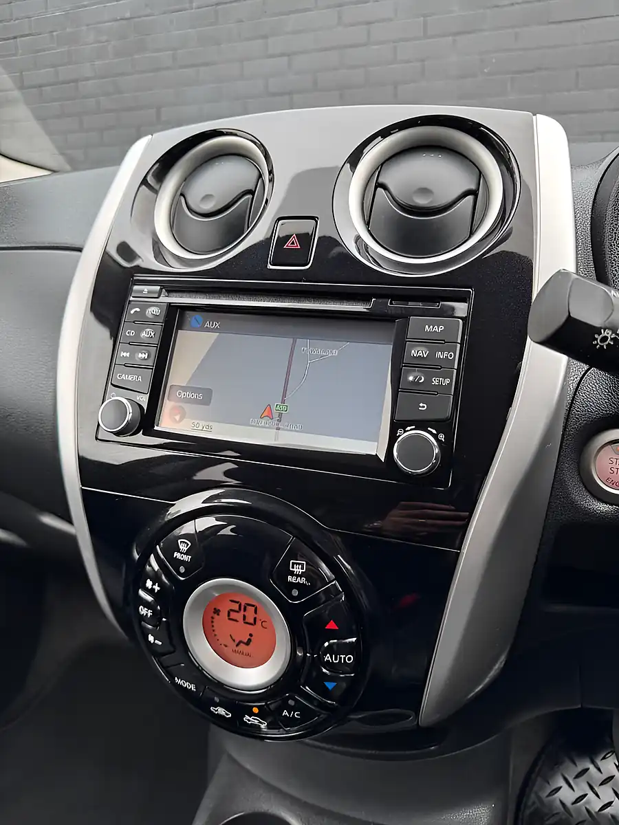 Used 2014 Nissan Note Tekna Force Red Metallic - Interior and Exterior details 18