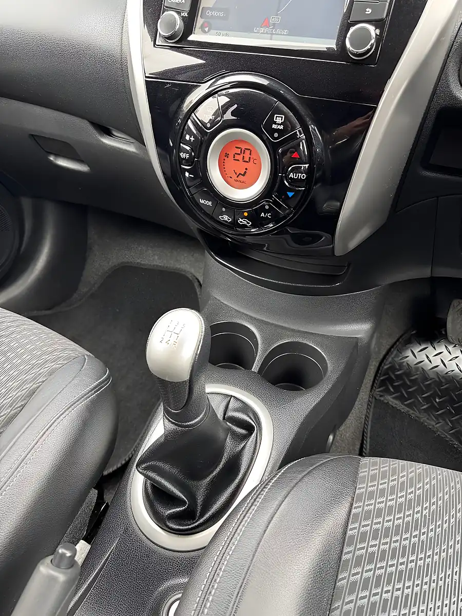 Used 2014 Nissan Note Tekna Force Red Metallic - Interior and Exterior details 19