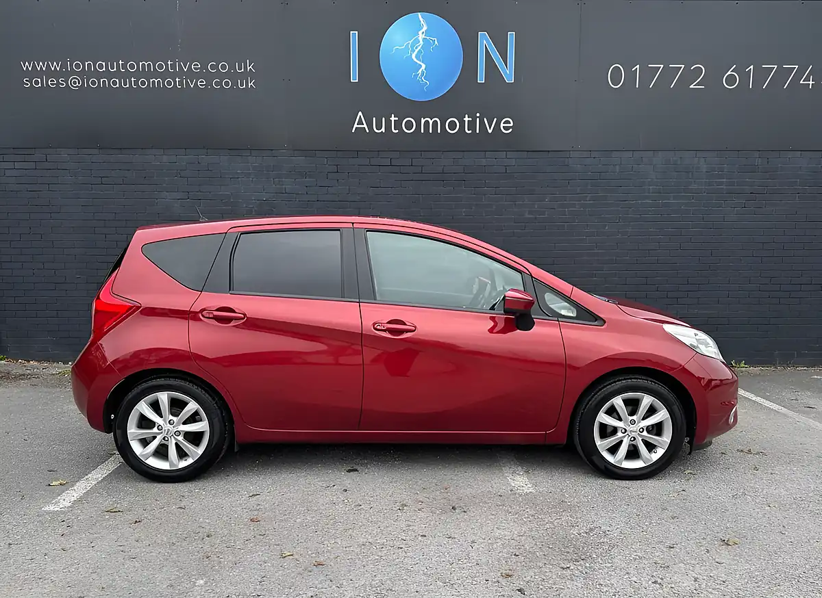 Used 2014 Nissan Note Tekna Force Red Metallic - Interior and Exterior details 3