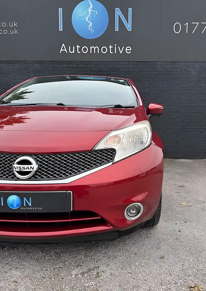 Used 2014 Nissan Note Tekna Force Red Metallic - Interior and Exterior details 4