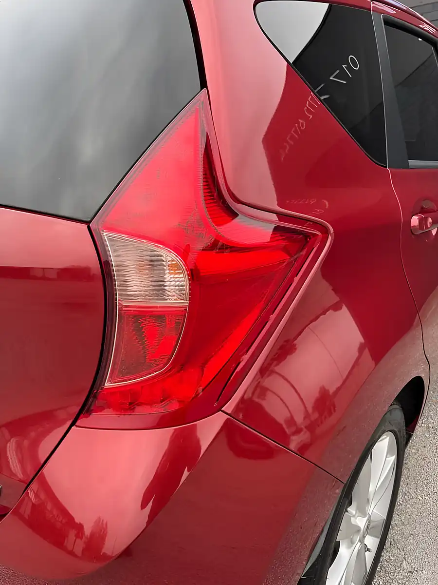 Used 2014 Nissan Note Tekna Force Red Metallic - Interior and Exterior details 7