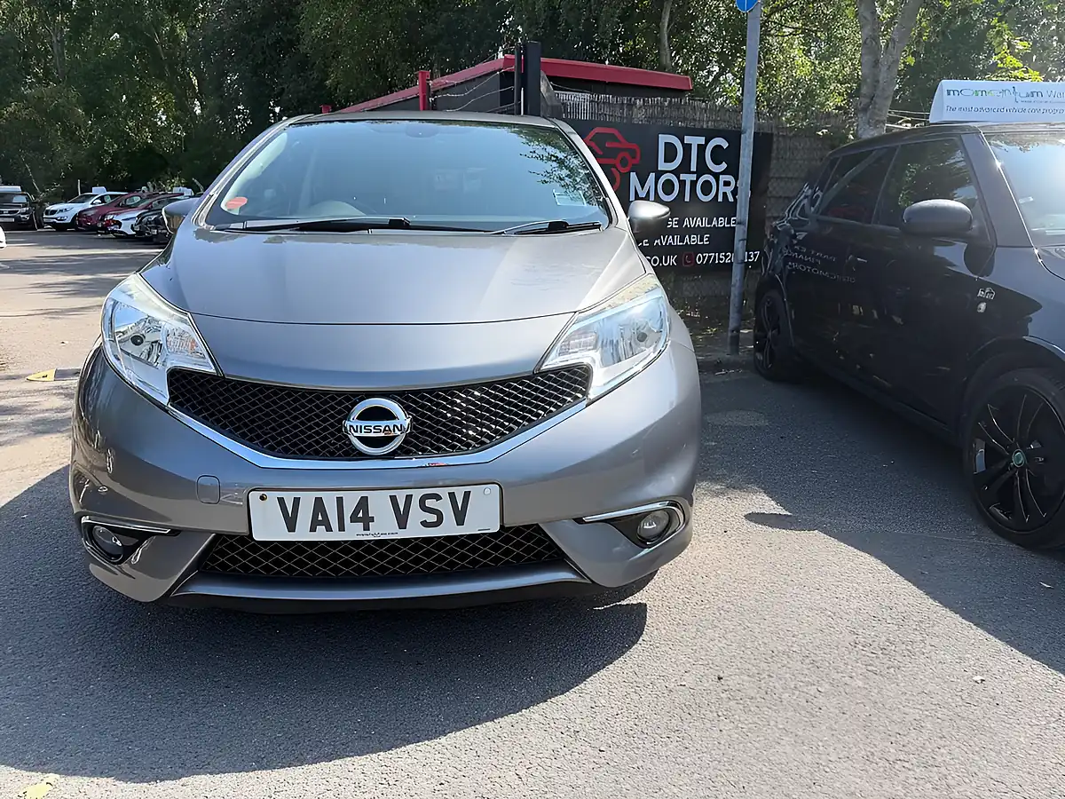 Used 2014 Nissan Note Tekna Grey - Front View