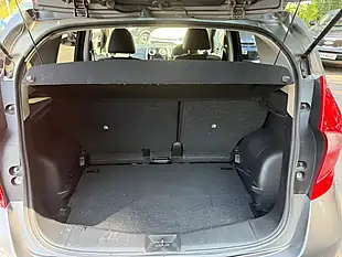 Used 2014 Nissan Note Tekna Grey - Interior and Exterior details 11