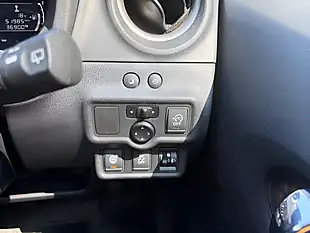 Used 2014 Nissan Note Tekna Grey - Interior and Exterior details 19