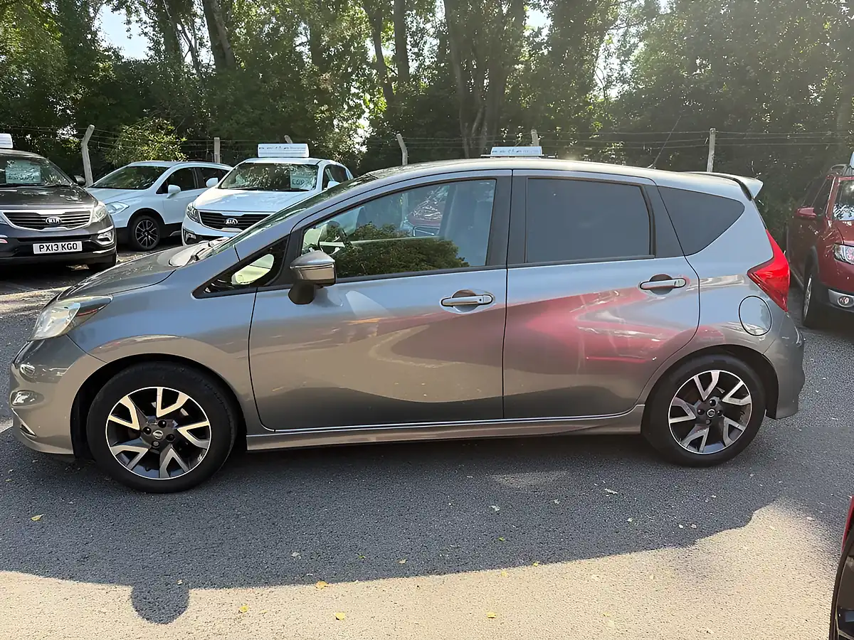 Used 2014 Nissan Note Tekna Grey - Interior and Exterior details 4