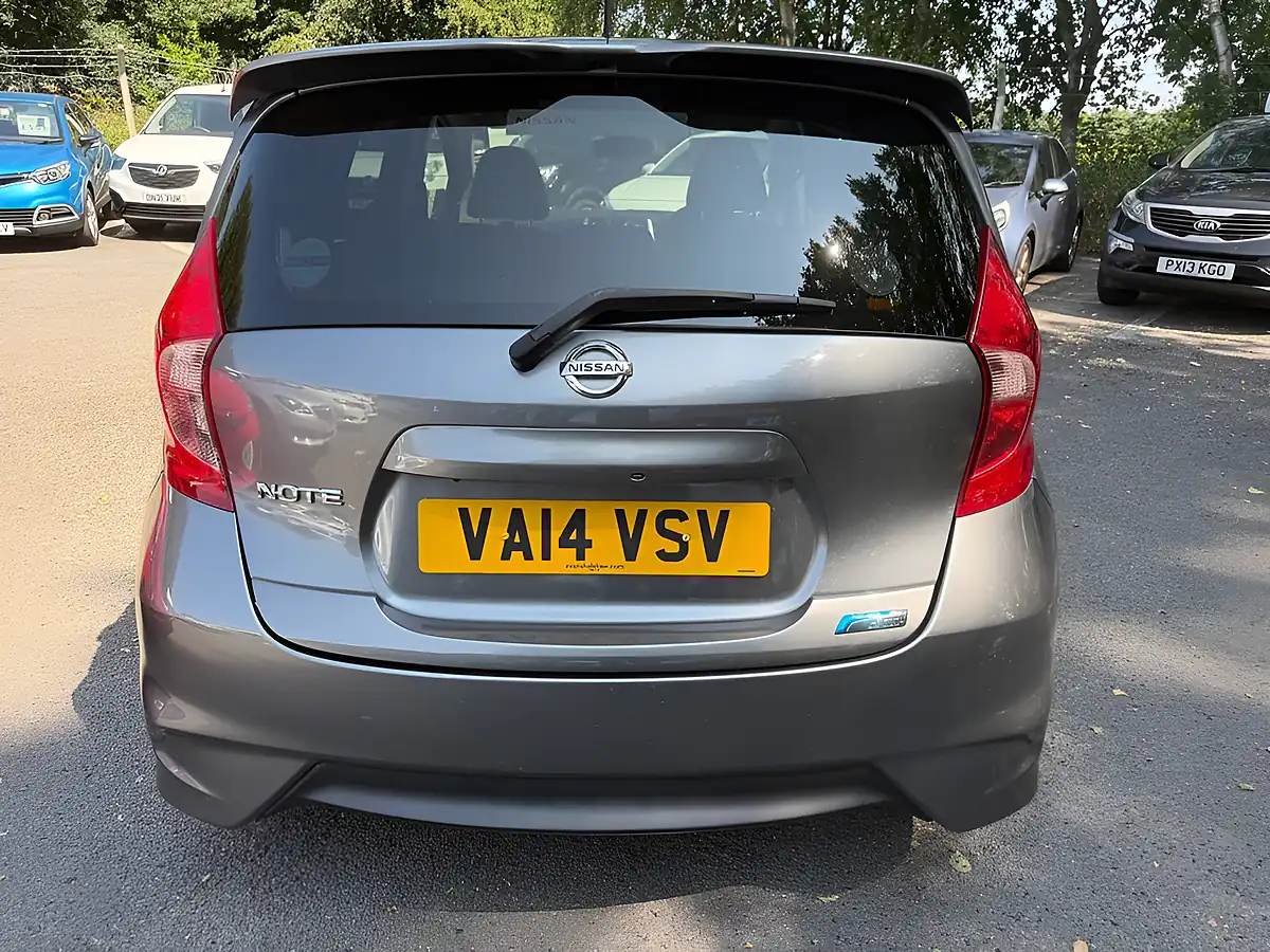 Used 2014 Nissan Note Tekna Grey - Interior and Exterior details 6