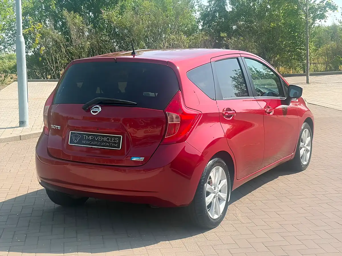 Used 2014 Nissan Note Tekna Red - Interior and Exterior details 4