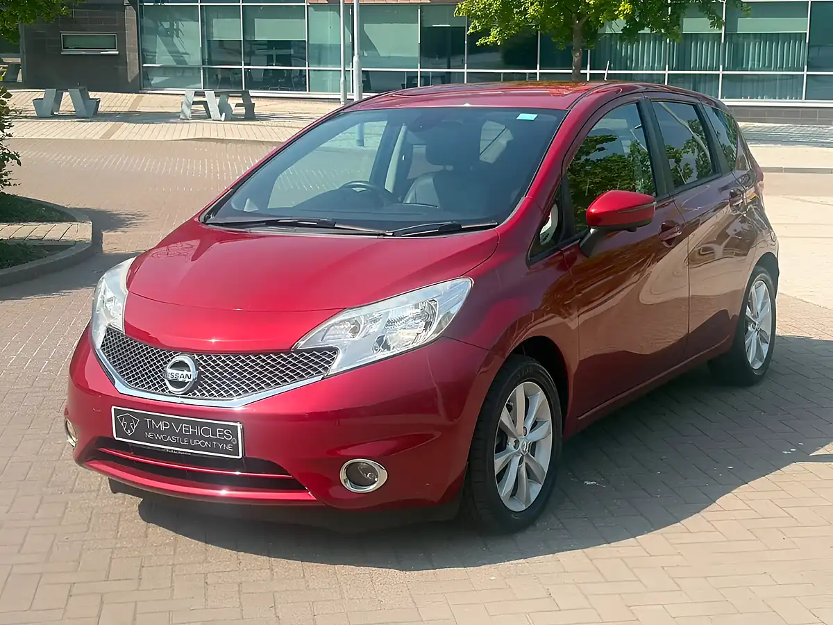 Used 2014 Nissan Note Tekna Red - Interior and Exterior details 5