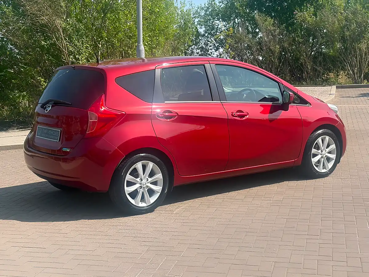 Used 2014 Nissan Note Tekna Red - Interior and Exterior details 6