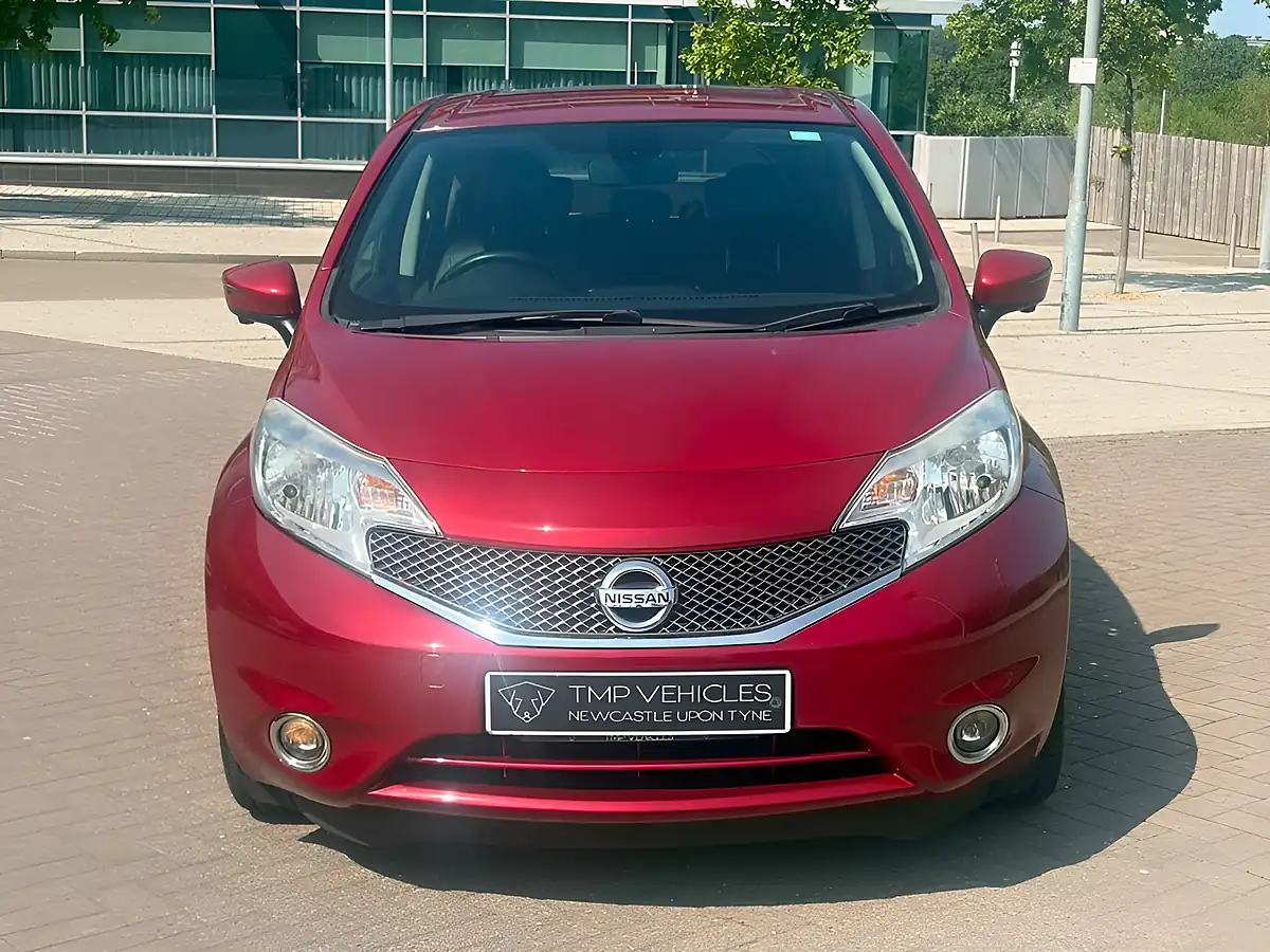 Used 2014 Nissan Note Tekna Red - Interior and Exterior details 8
