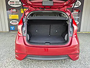 Used 2014 Nissan Note Tekna Red - Interior and Exterior details 11
