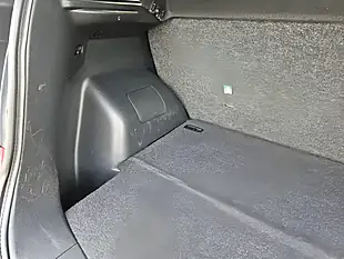 Used 2014 Nissan Note Tekna Red - Interior and Exterior details 13
