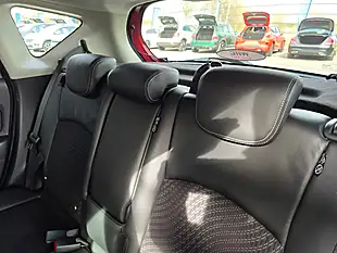 Used 2014 Nissan Note Tekna Red - Interior and Exterior details 16