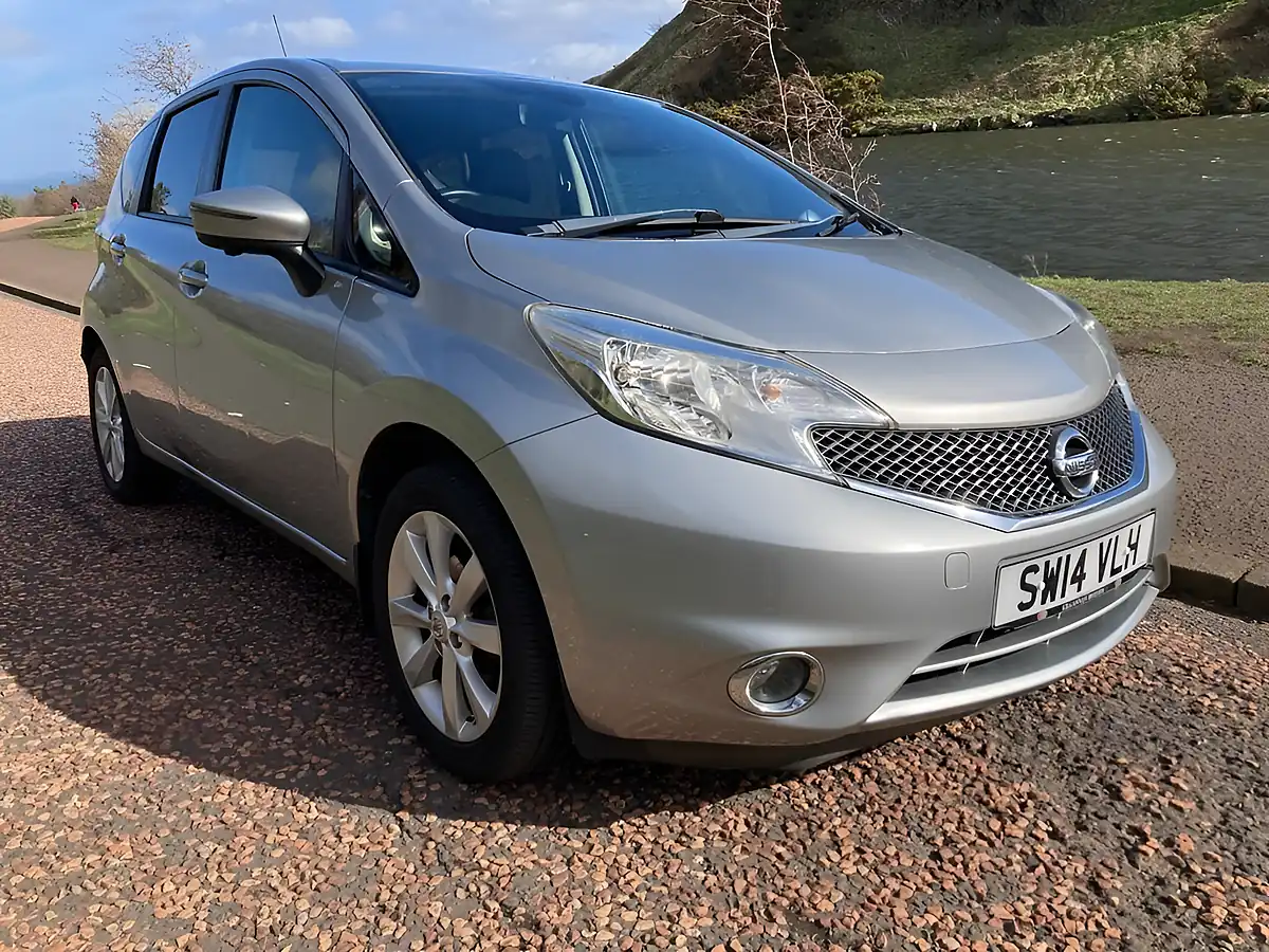 Used 2014 Nissan Note Tekna Silver - Front View