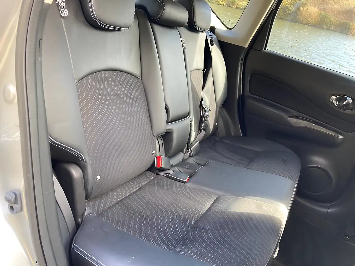 Used 2014 Nissan Note Tekna Silver - Interior and Exterior details 12