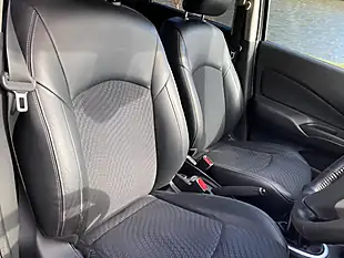 Used 2014 Nissan Note Tekna Silver - Interior and Exterior details 16