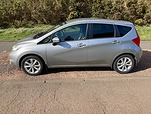Used 2014 Nissan Note Tekna Silver - Interior and Exterior details 5