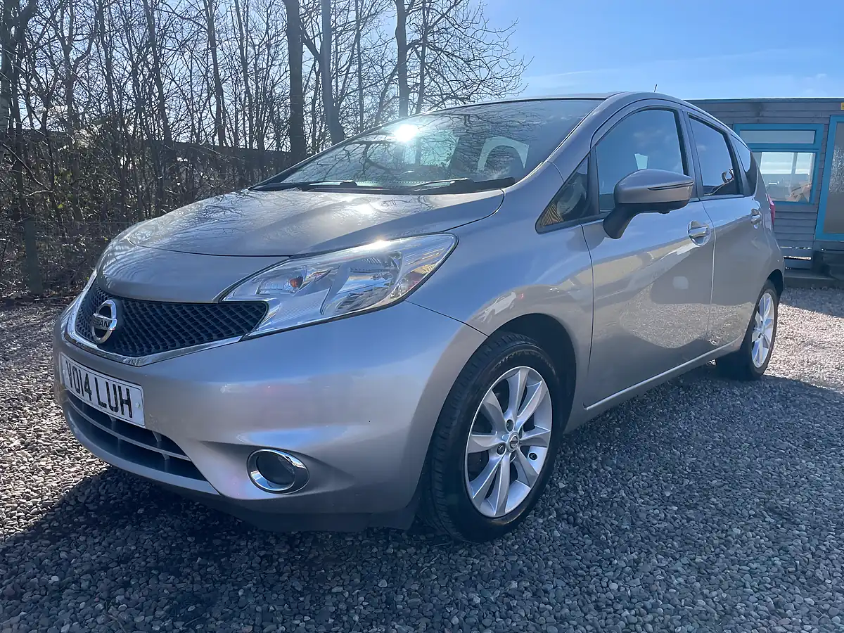 Used 2014 Nissan Note Tekna Silver - Interior and Exterior details 2