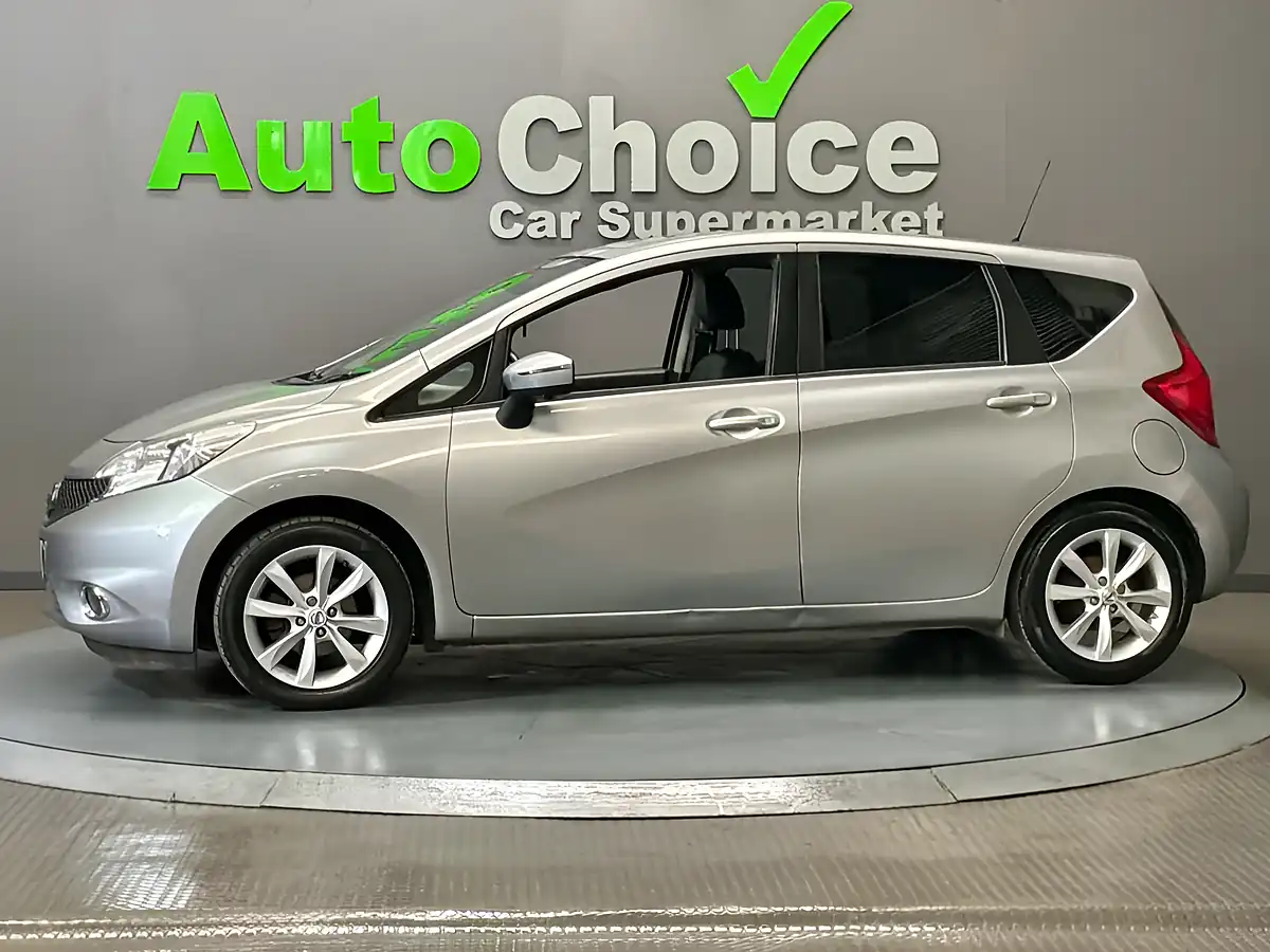 Used 2014 Nissan Note Tekna Silver - Interior and Exterior details 13