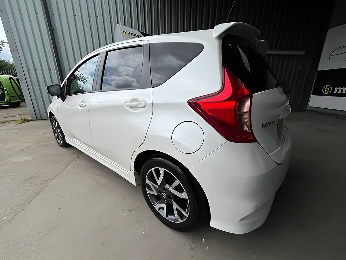 Used 2014 Nissan Note Tekna White - Interior and Exterior details 7