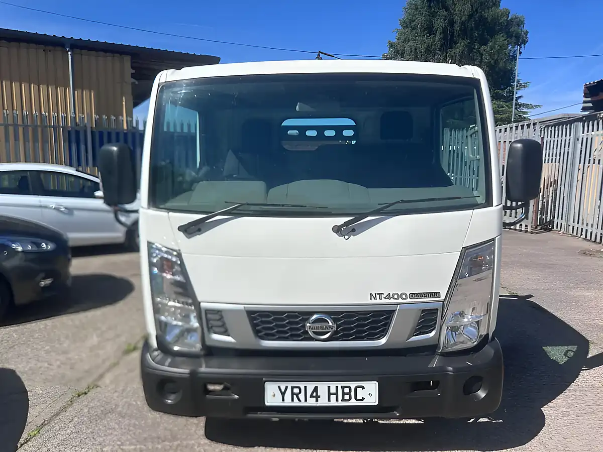 Used 2014 Nissan NT400 Cabstar 35.14 L1 2dr White - Interior and Exterior details 9