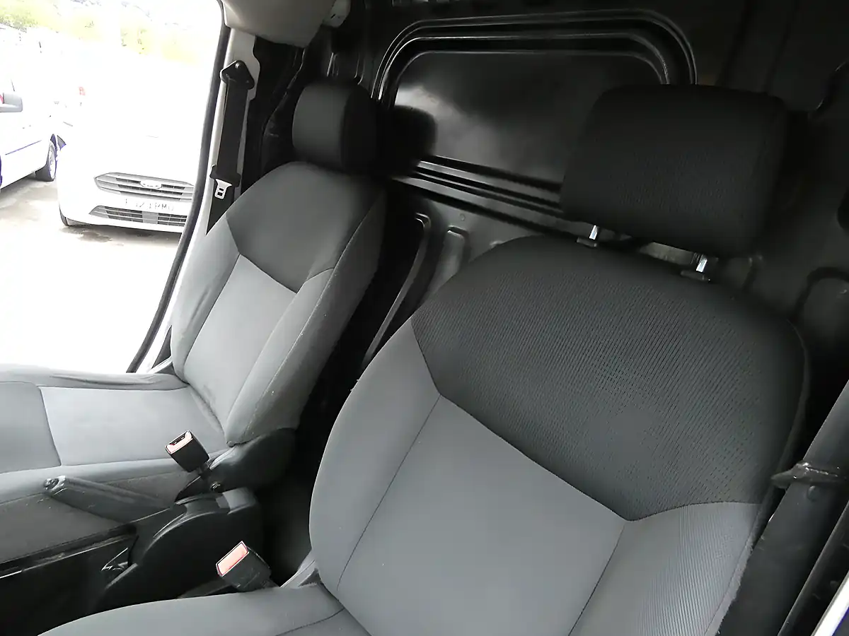 Used 2014 Nissan NV200 Acenta White - Interior and Exterior details 18