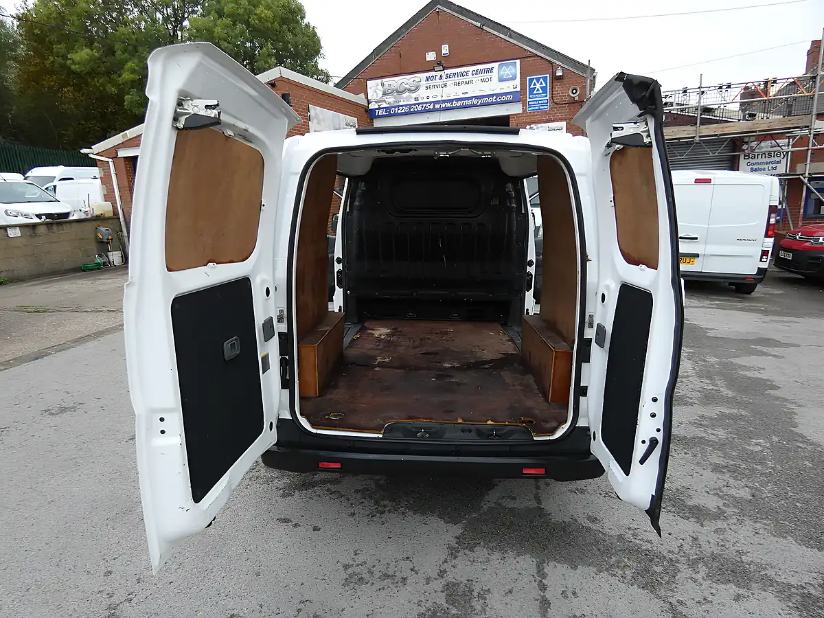Used 2014 Nissan NV200 Acenta White - Interior and Exterior details 20