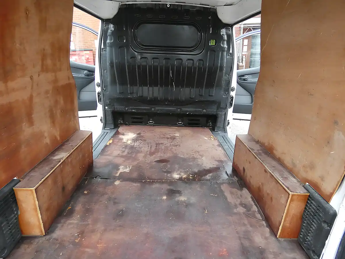 Used 2014 Nissan NV200 Acenta White - Interior and Exterior details 3