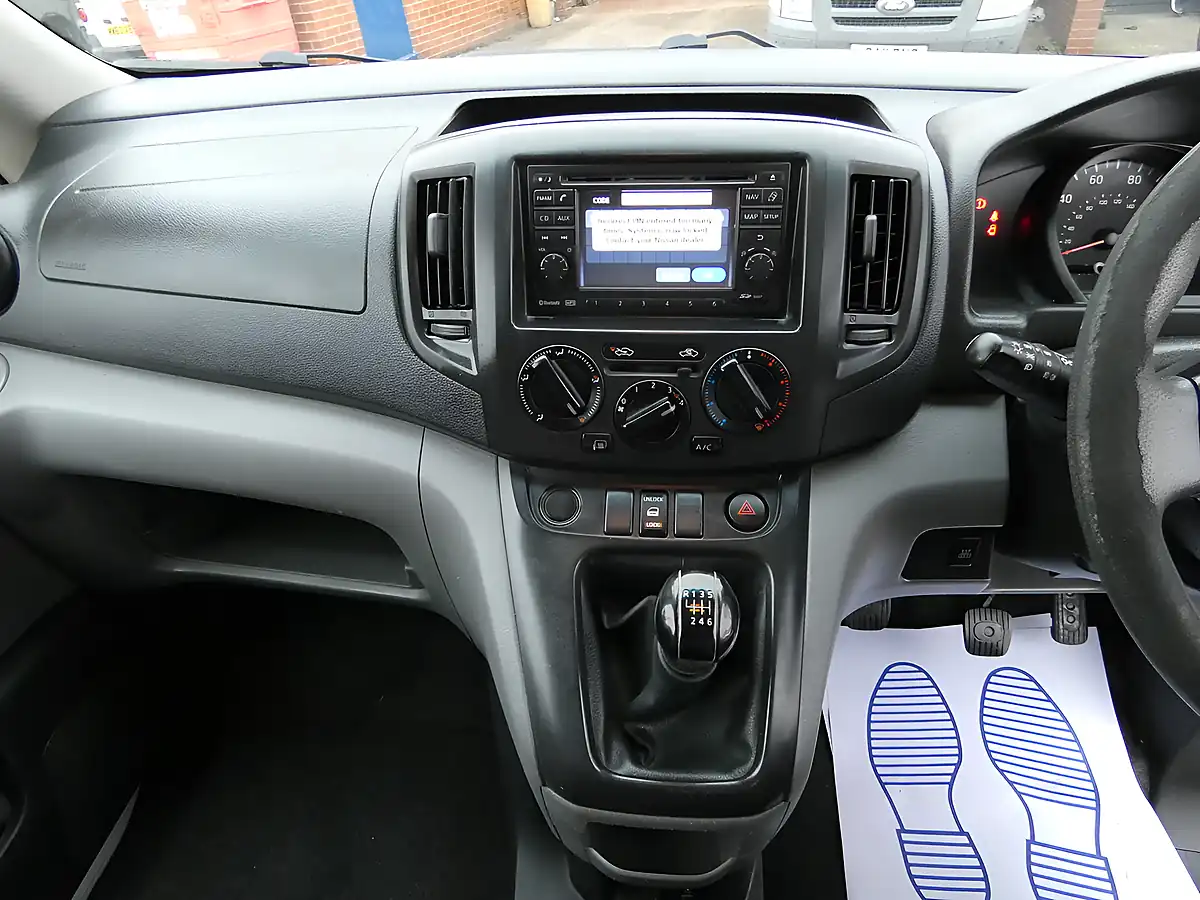 Used 2014 Nissan NV200 Acenta White - Interior and Exterior details 8