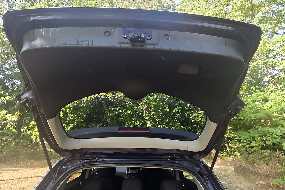 Used 2014 Nissan Pulsar N-Tec Blue - Interior and Exterior details 12