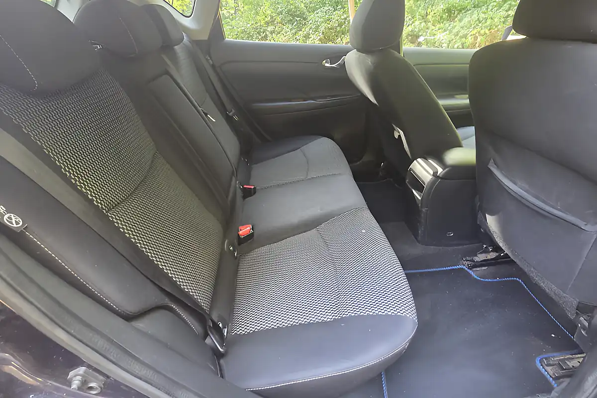 Used 2014 Nissan Pulsar N-Tec Blue - Interior and Exterior details 13