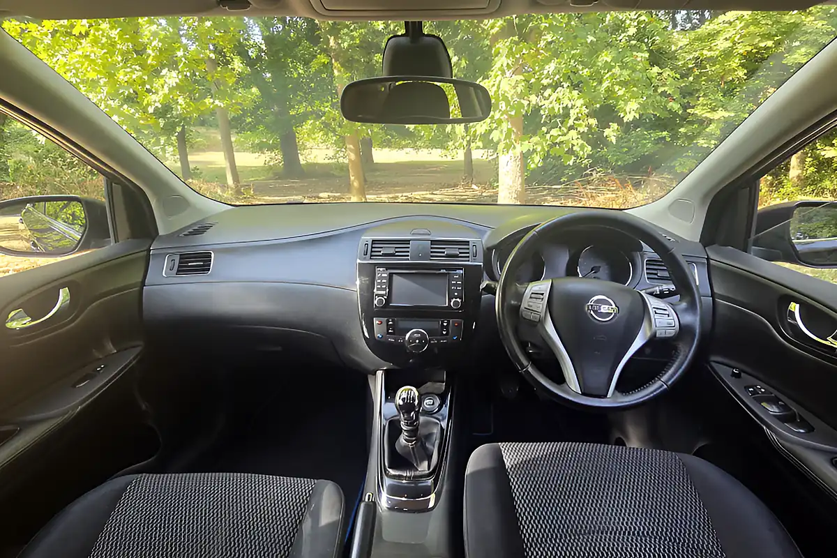 Used 2014 Nissan Pulsar N-Tec Blue - Interior and Exterior details 14