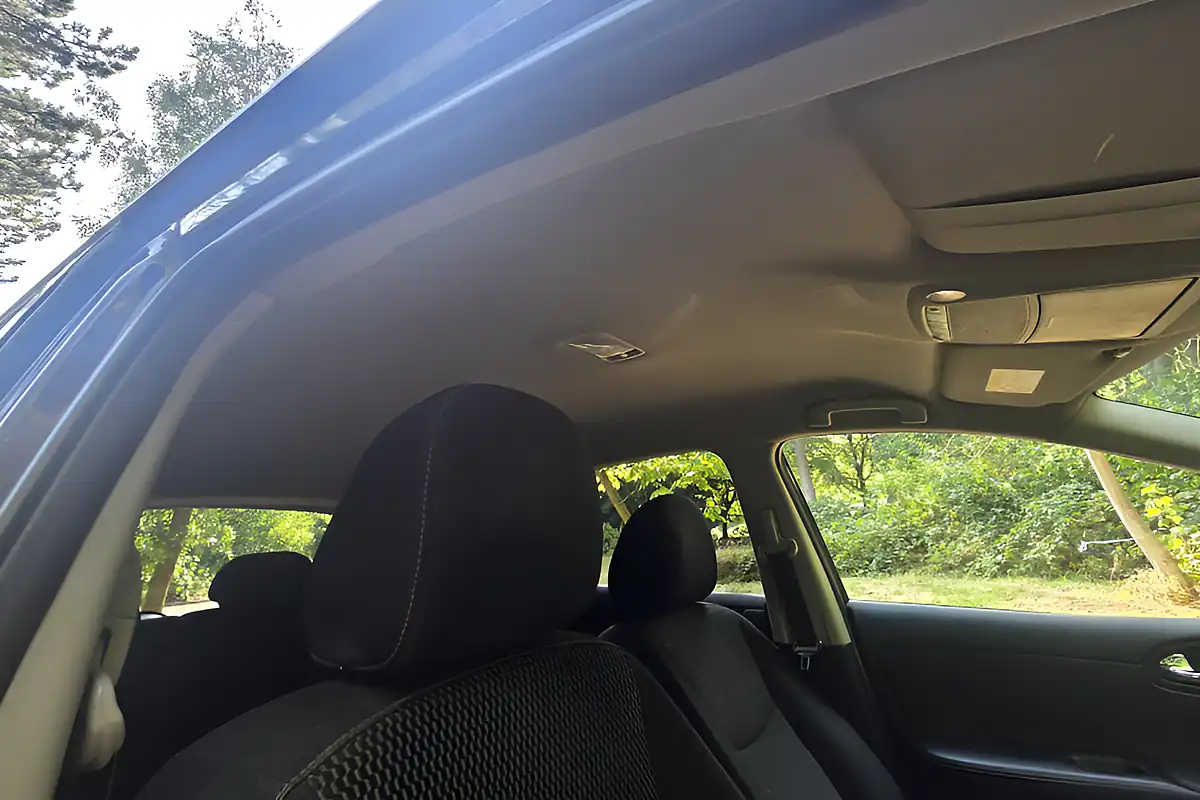 Used 2014 Nissan Pulsar N-Tec Blue - Interior and Exterior details 16