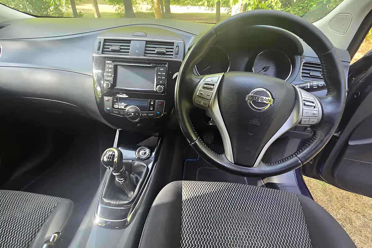 Used 2014 Nissan Pulsar N-Tec Blue - Interior and Exterior details 18