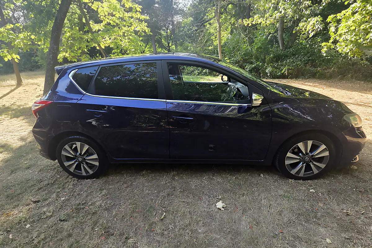 Used 2014 Nissan Pulsar N-Tec Blue - Interior and Exterior details 8