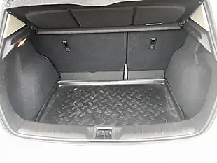 Used 2014 Nissan Pulsar Tekna White - Interior and Exterior details 12