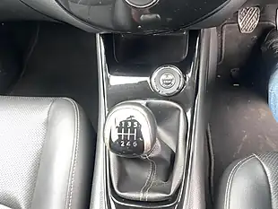 Used 2014 Nissan Pulsar Tekna White - Interior and Exterior details 17