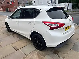 Used 2014 Nissan Pulsar Tekna White - Interior and Exterior details 5